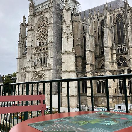 Lovely Appartement Vue Cathedrale Beauvais Exterior foto
